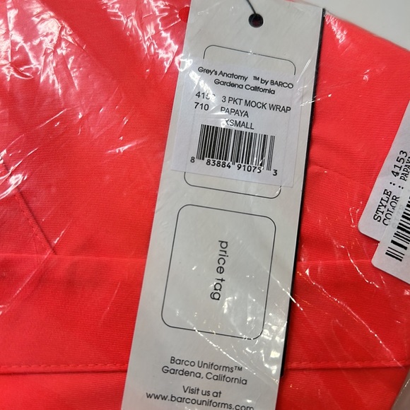 Grey’s Anatomy Scrub Top - Picture 2 of 4